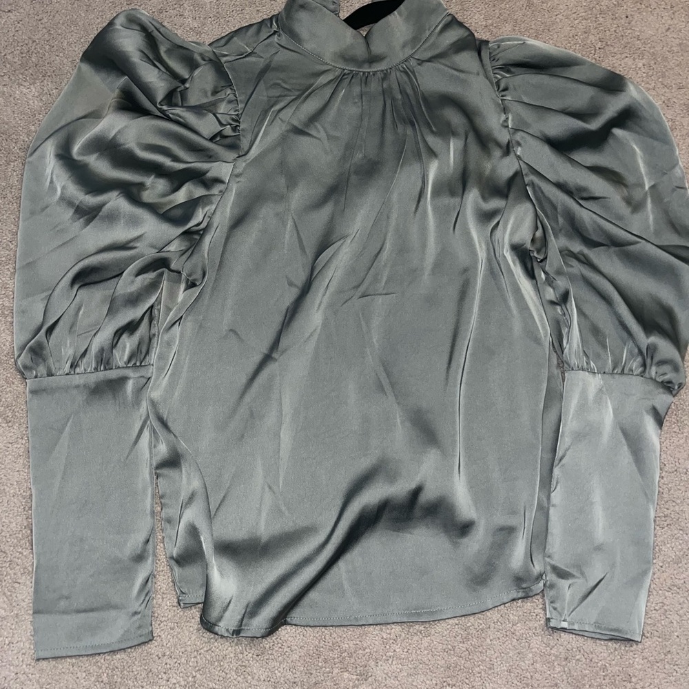 Satin blouse never worn!